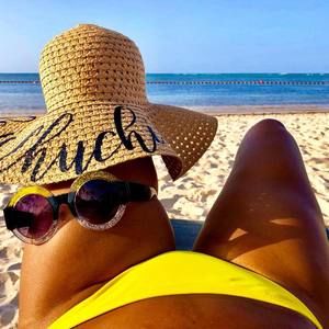 Meet your Posher, Vivian